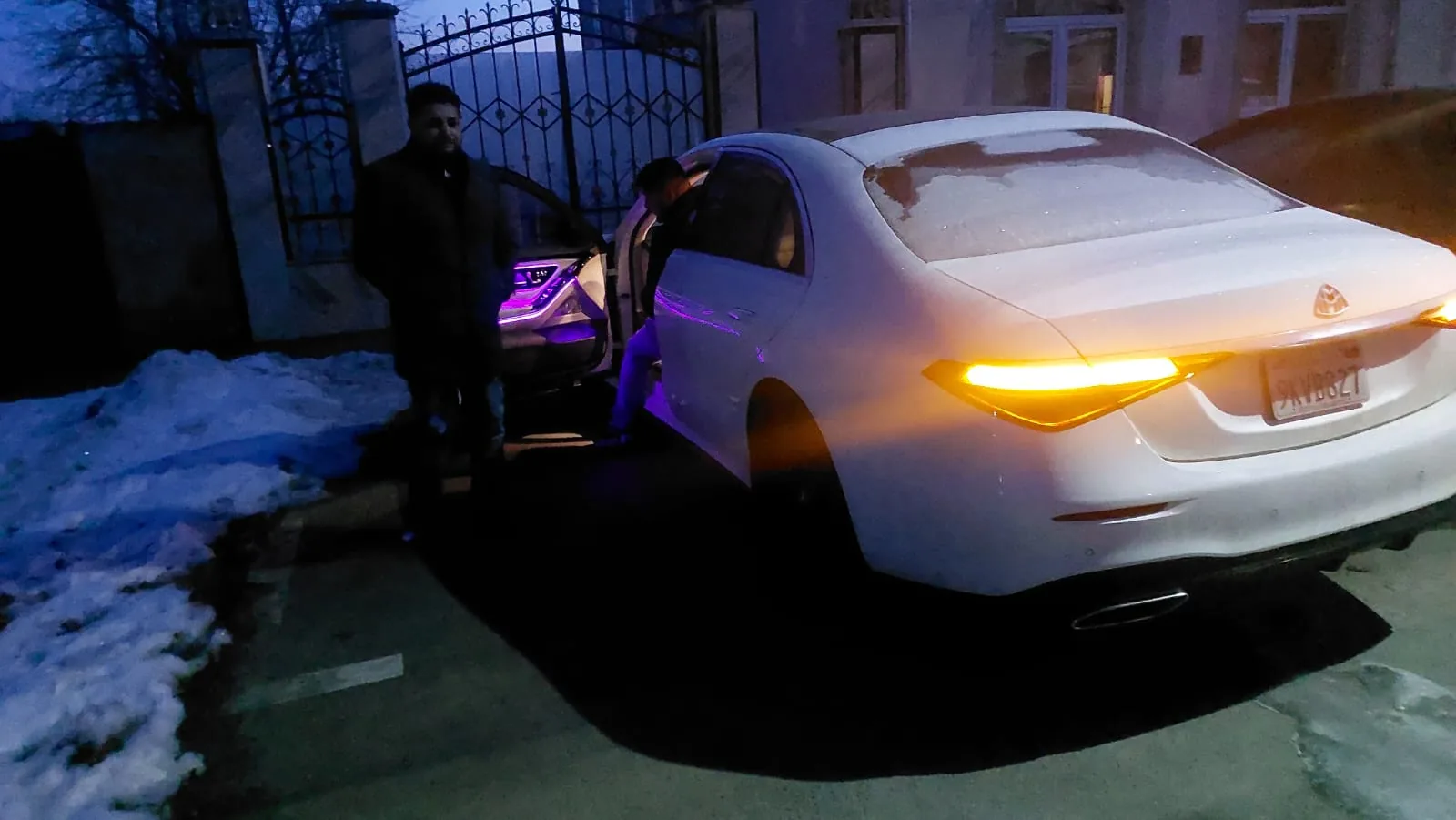 Deblocare auto Mercedes non stop, intervenție de noapte iarna în Timișoara